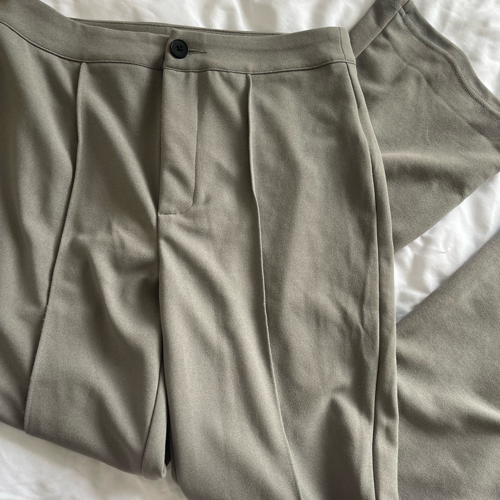 5 PAIR OF PANTS BUNDLE! SIZES PETITE XS/S. Very good condition!!!!